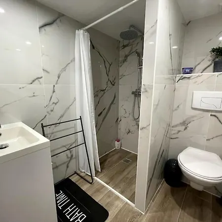 Douceur Dromoise Avec Apartment *
